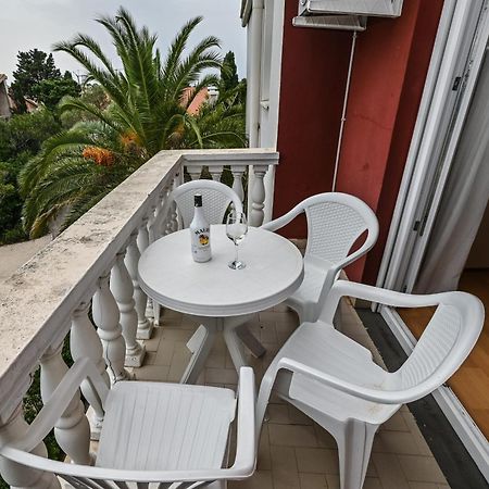 Seagull Pool Apartments & Studios Новаля Екстериор снимка