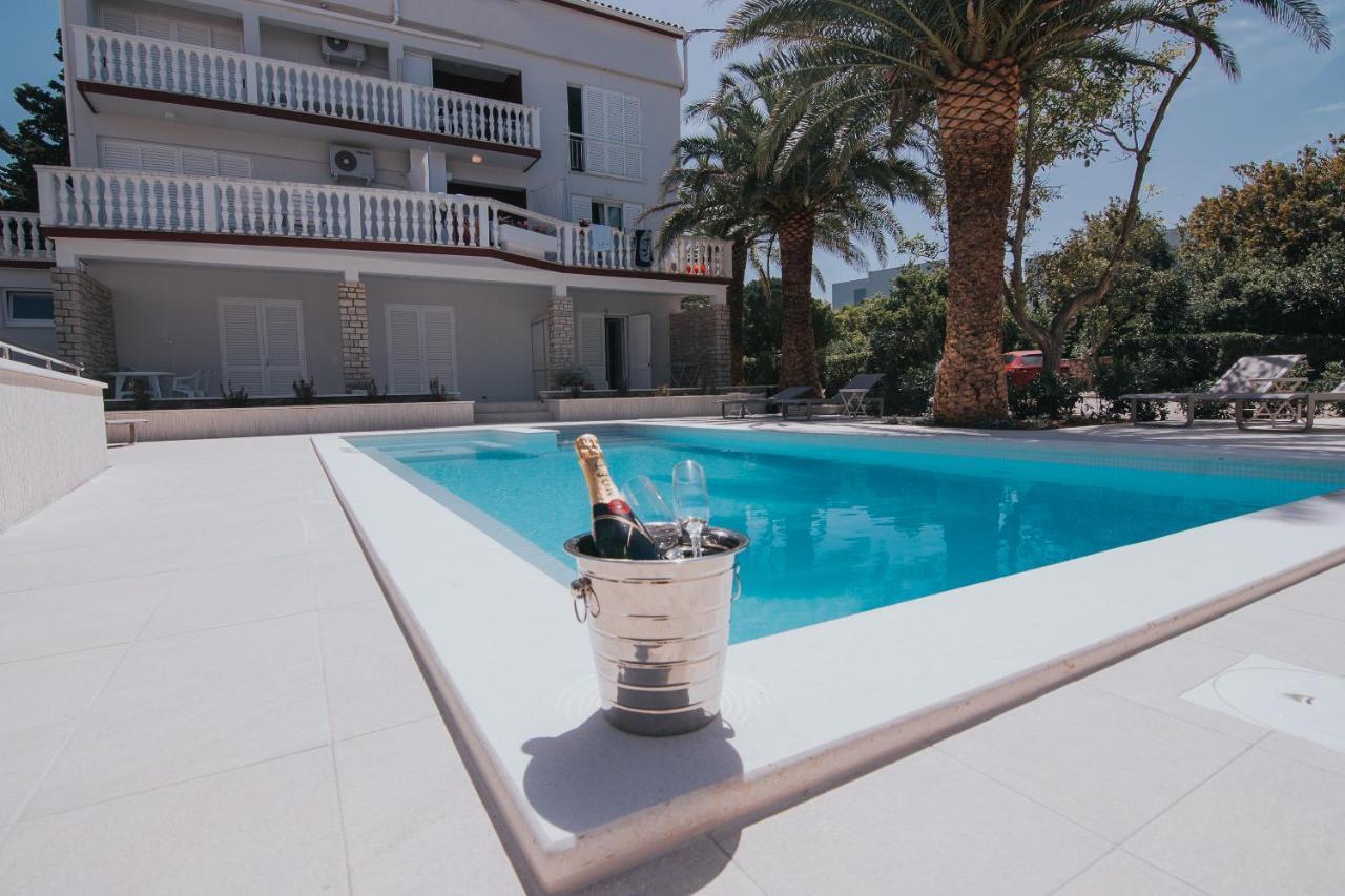 Seagull Pool Apartments & Studios Новаля Екстериор снимка