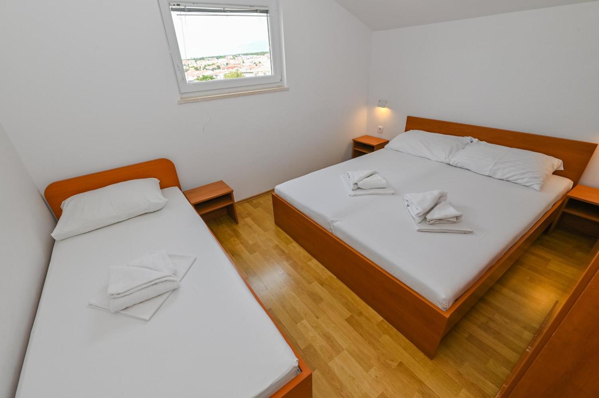 Seagull Pool Apartments & Studios Новаля Екстериор снимка