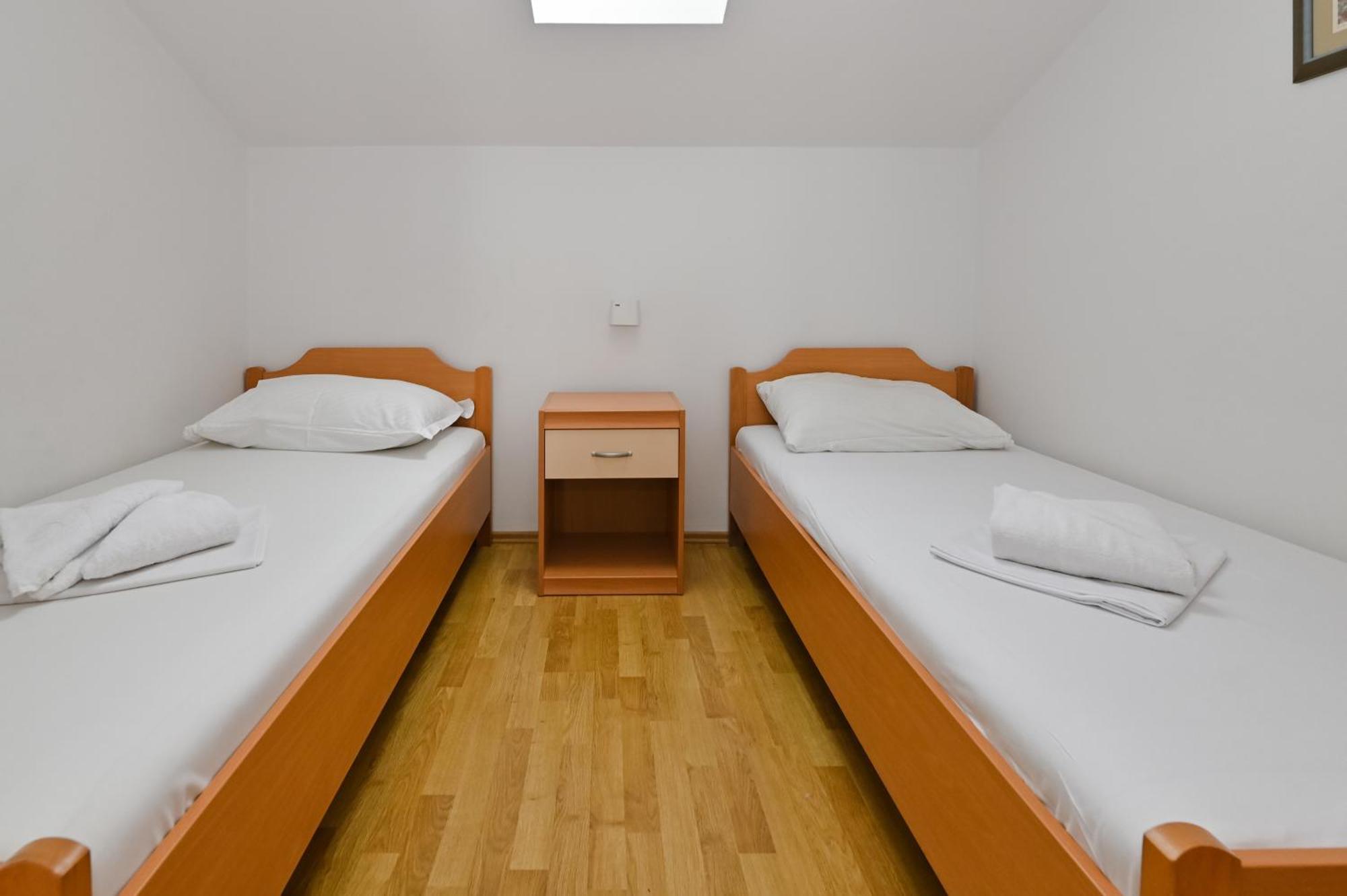 Seagull Pool Apartments & Studios Новаля Екстериор снимка