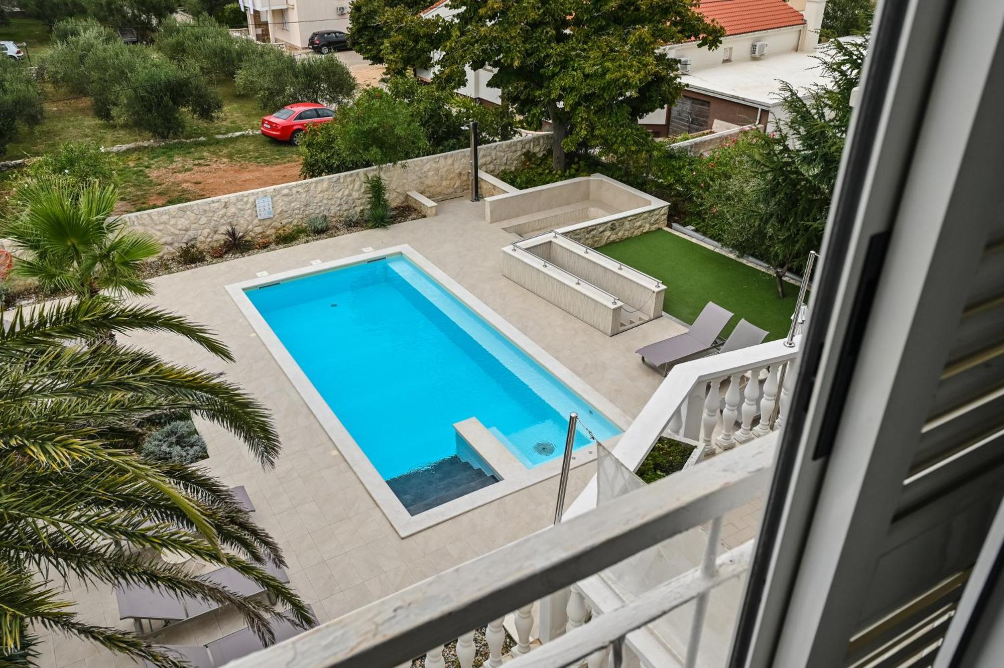 Seagull Pool Apartments & Studios Новаля Стая снимка