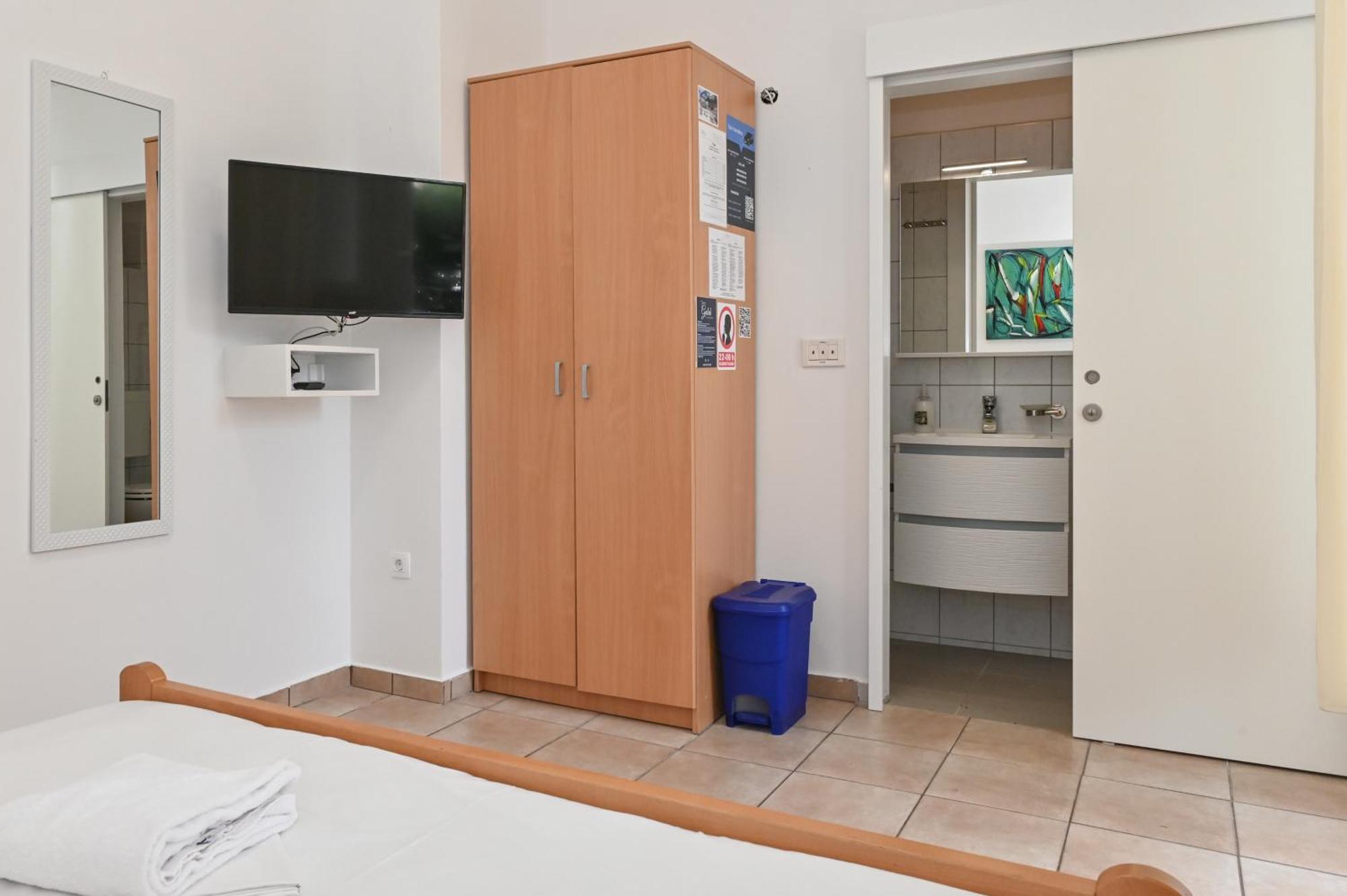 Seagull Pool Apartments & Studios Новаля Стая снимка