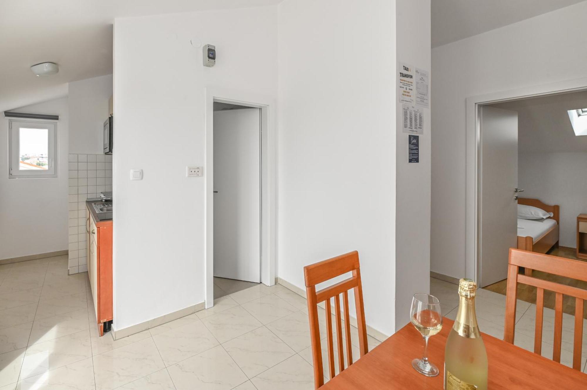 Seagull Pool Apartments & Studios Новаля Стая снимка