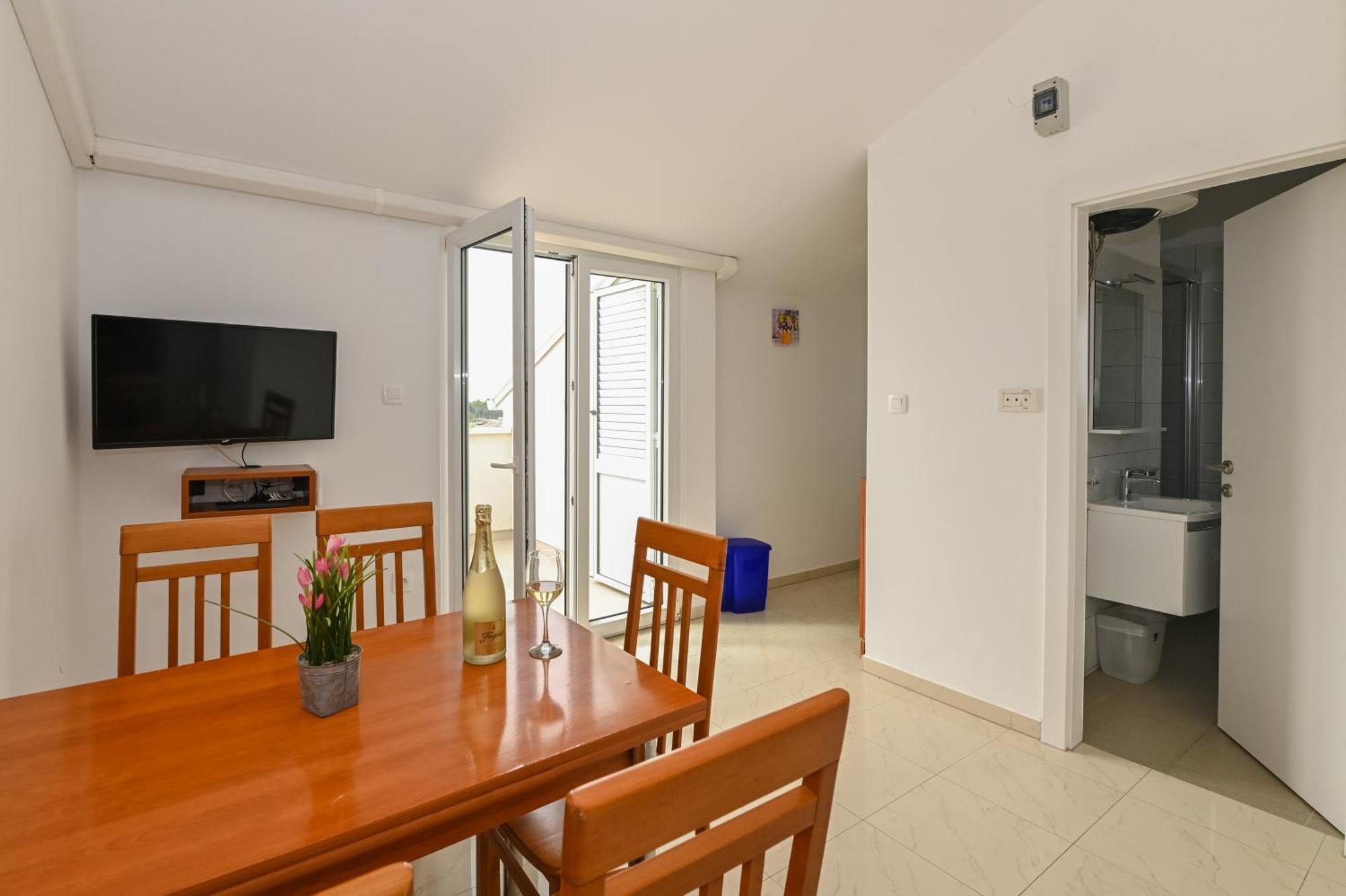 Seagull Pool Apartments & Studios Новаля Стая снимка