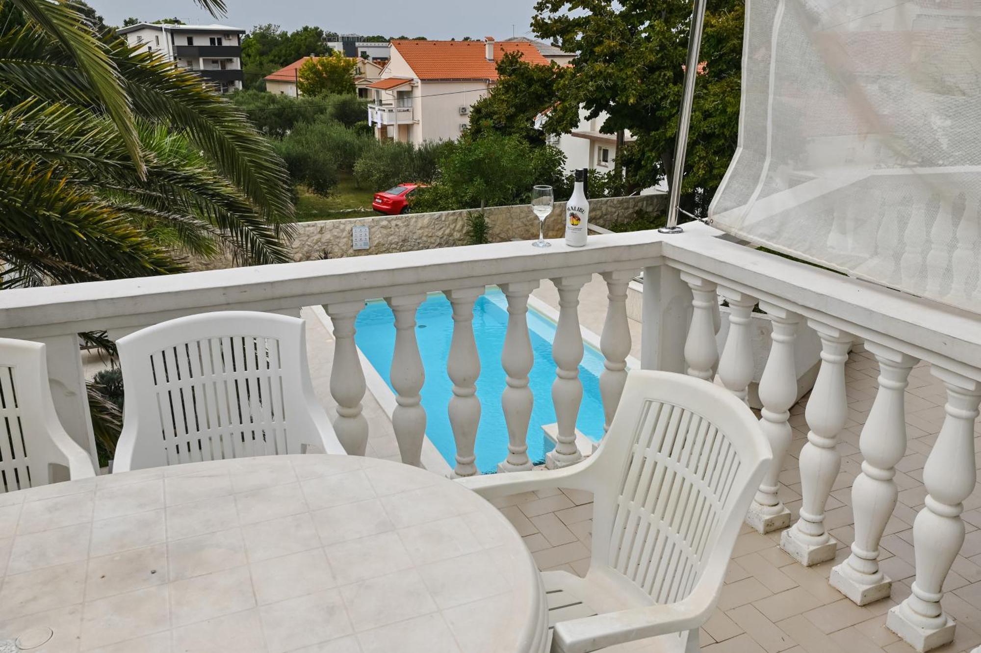 Seagull Pool Apartments & Studios Новаля Стая снимка