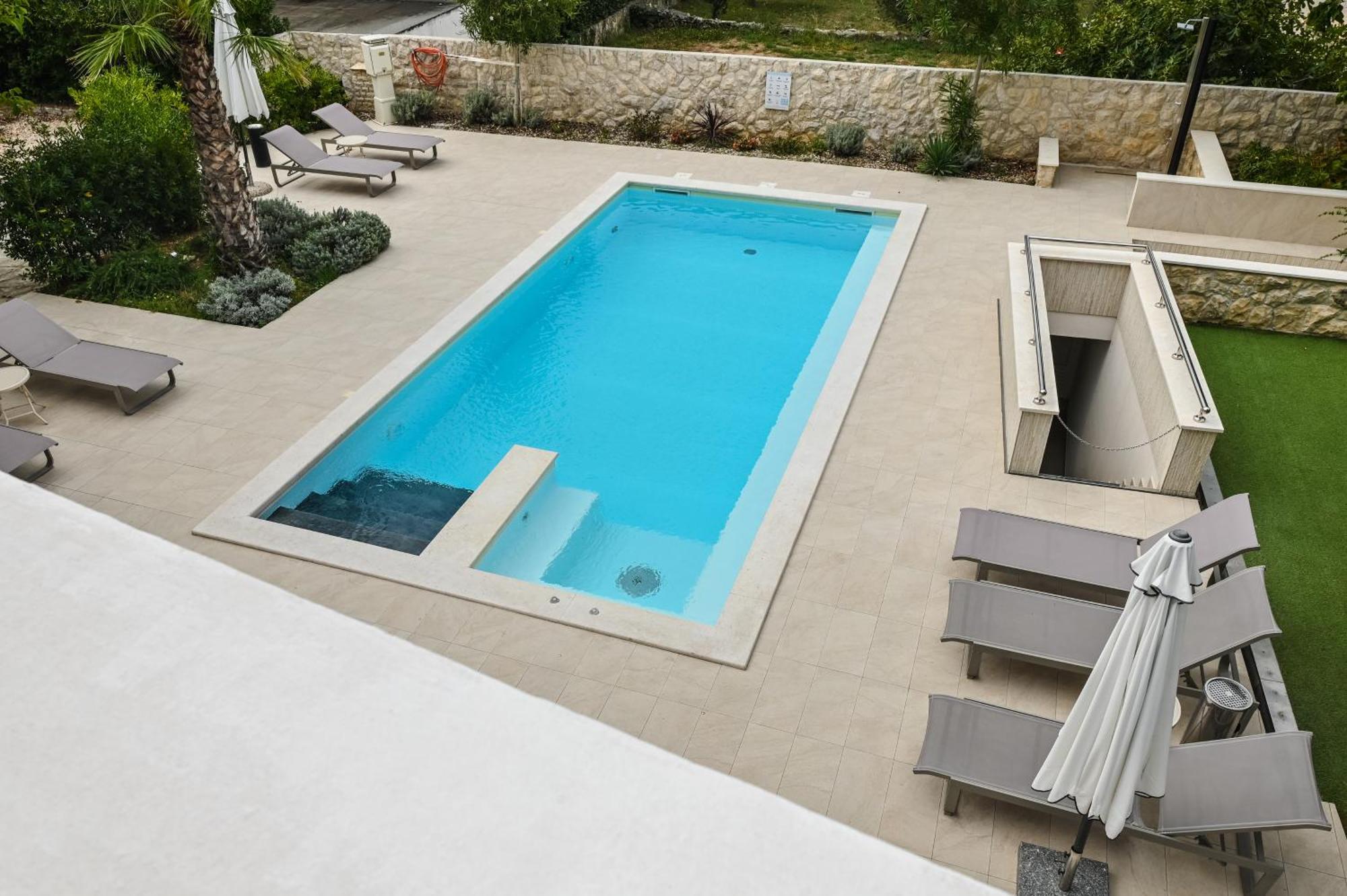 Seagull Pool Apartments & Studios Новаля Стая снимка